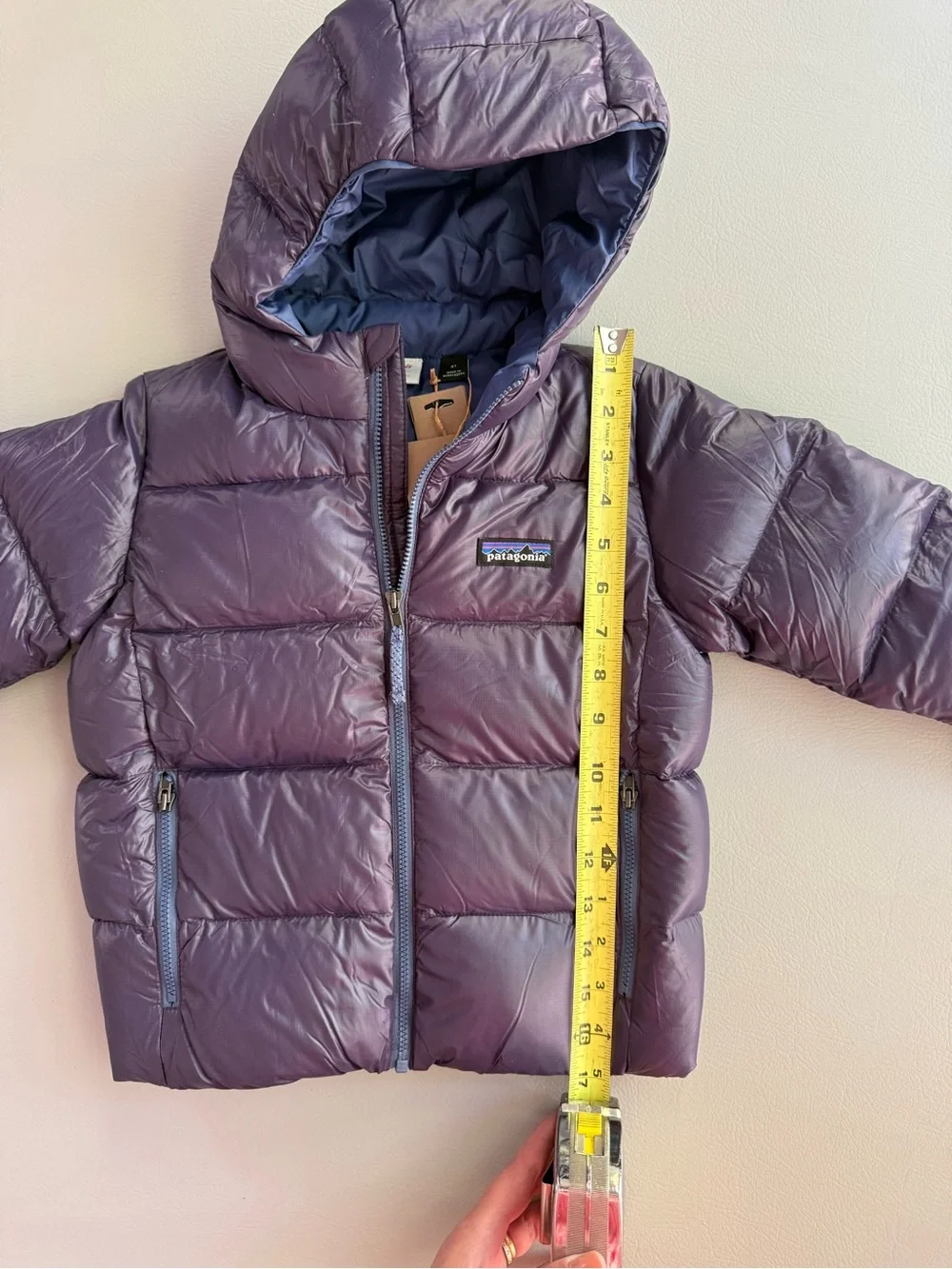 Patagonia Baby Hi-Loft Down Sweater Hoody Jacket Plummet Purple 4T or 5T New Tag